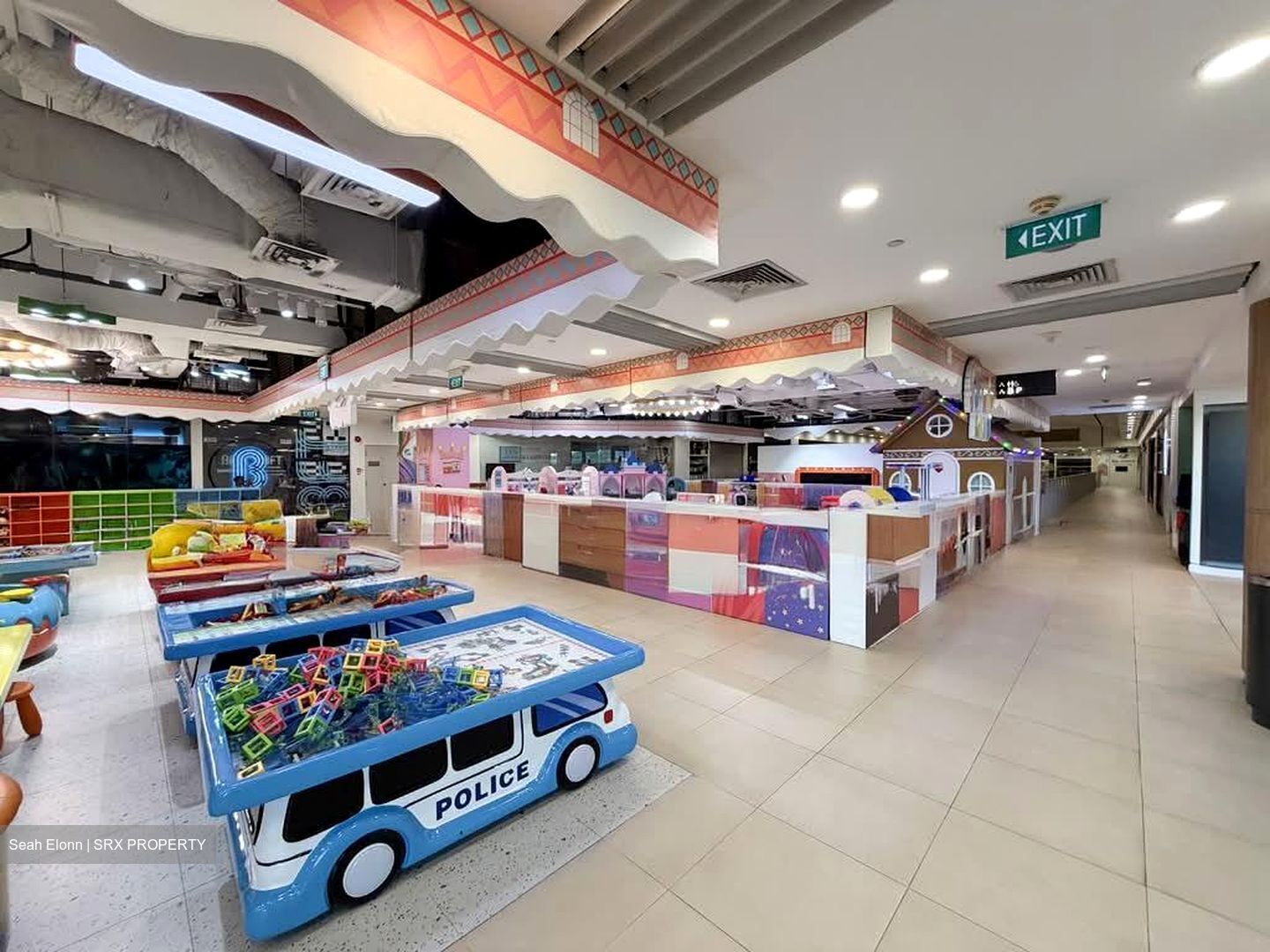 West Coast Plaza (D5), Retail #605336951